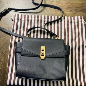 💕Make an offer💕 Henri Bendel leather crossbody.